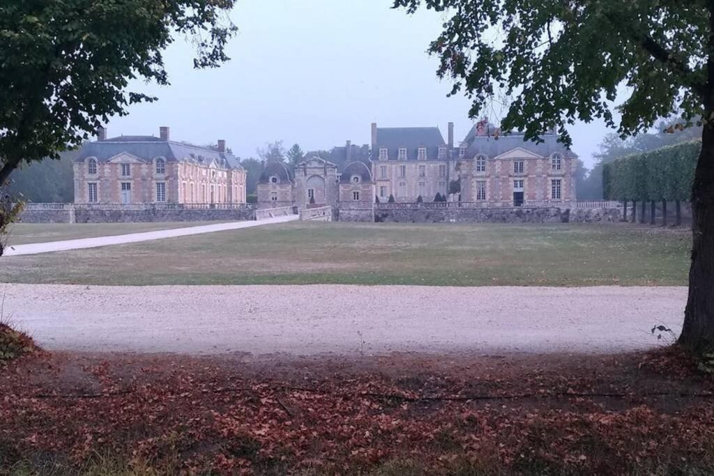 F2 Au Pied Du Chateau Et A 15min De Center Parc * La Ferte-Saint-Aubin